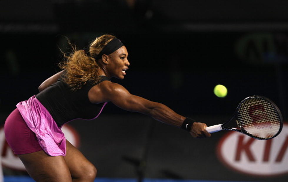 Serena Williams Advances After Venus Loses