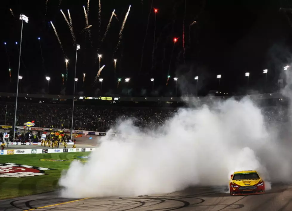 Logano&#8217;s Late Move Gets Him Victory At Richmond
