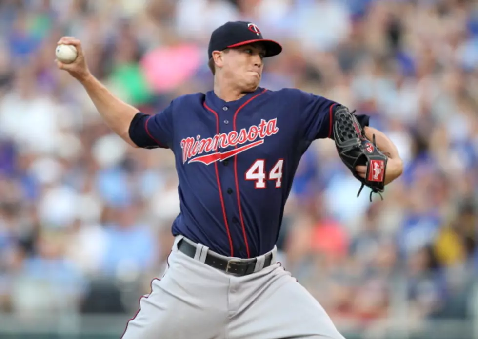 Gibson Rebounds To Pitch Twins Past Royals 2-1