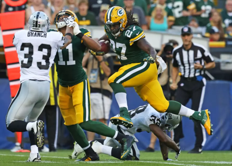 Rodgers Throws For 2 TDs, Packers Beat Raiders 31-21