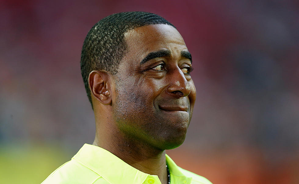 Former Minnesota Viking Cris Carter Apologizes for Advising Rookies to Get a ‘Fall Guy’