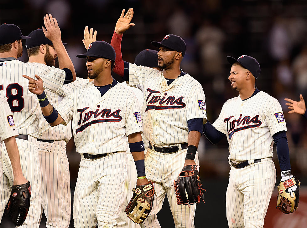 Twins Rout Rangers