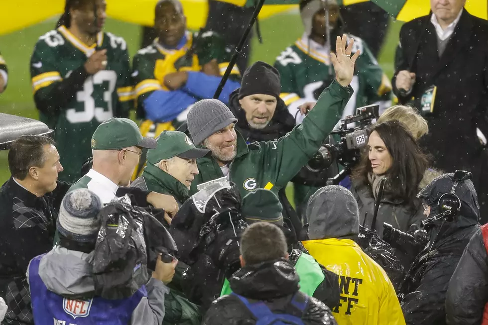 Packers Honor Favre, Fall to Bears on Thanksgiving