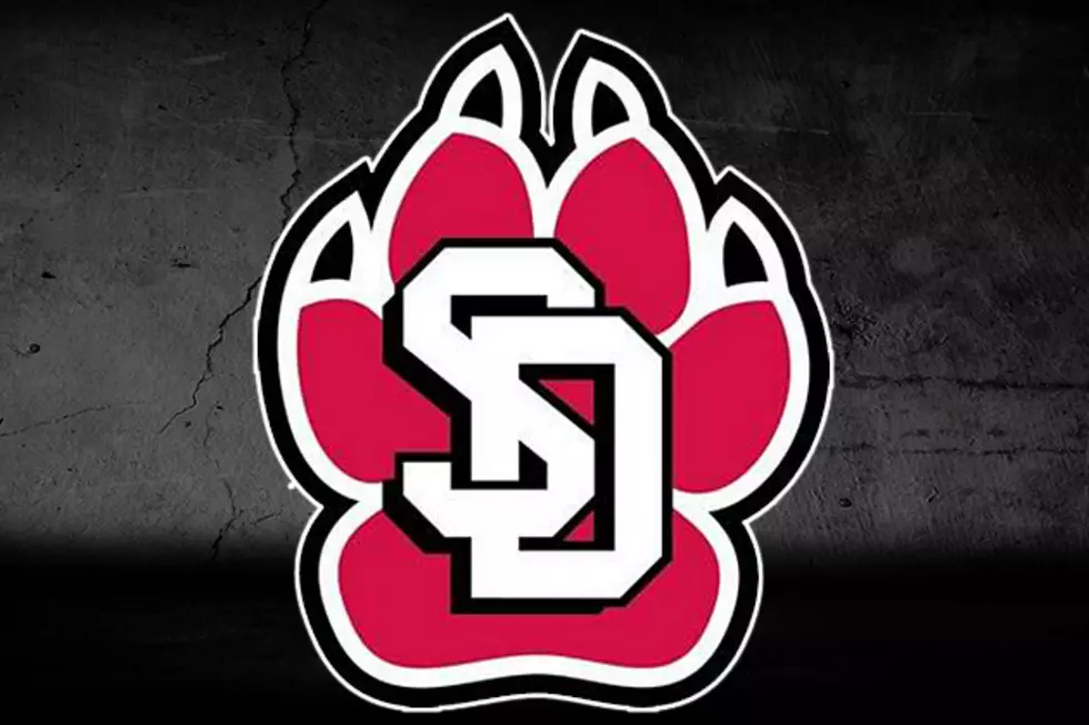 South Dakota’s 2016 Football Opener Moved Up Two Days