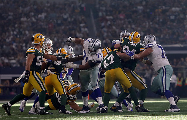 Rodgers Leads Packers in Win over Dallas-Green Bay Number One in NFC North