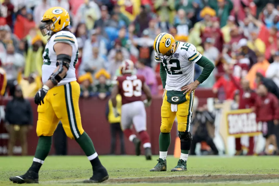 Packers Quarterback Aaron Rodgers Avoids Knee Surgery