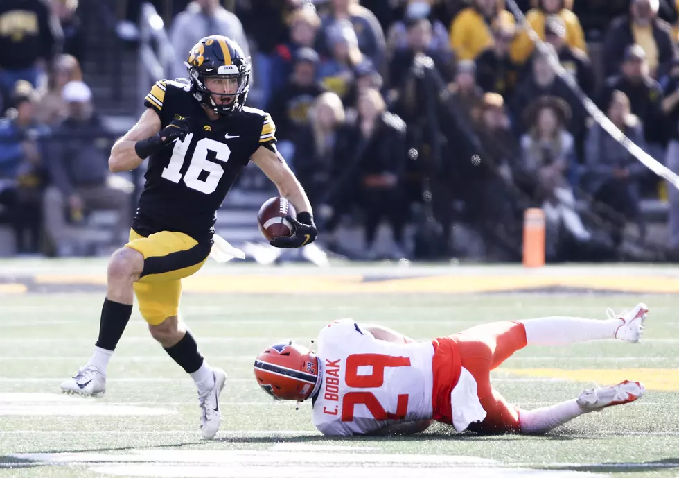 Iowa Football Loses Notable Wideout to Transfer Portal