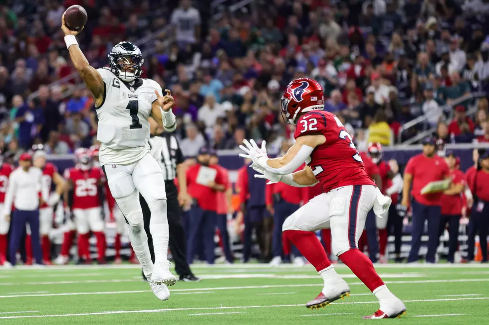 Philadelphia Eagles Stay Perfect In Win Over Texans