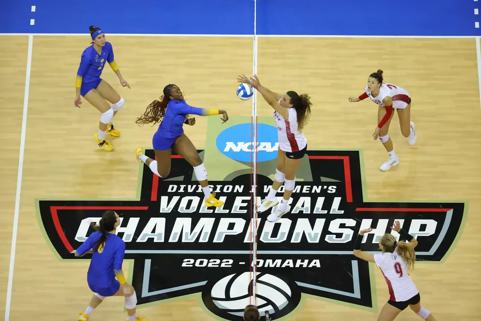Texas To Face Louisville In NCAA Women’s Volleyball Final