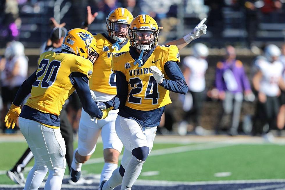 Viking Football Forces Six Turnovers in Rout of Minnesota State