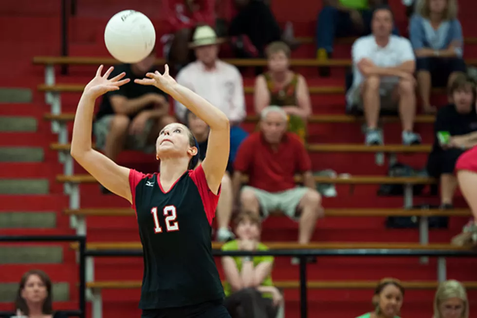 Volleyball Roundup: Tyler Lee Scores Four-Set Victory Over Hallsville