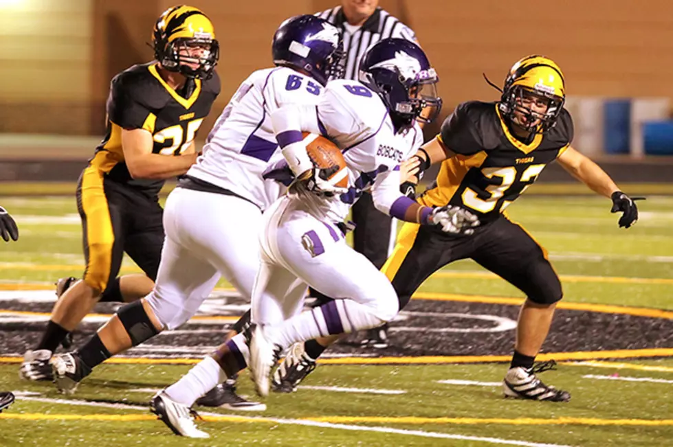 Hallsville Meets Undefeated Lucas Lovejoy in First Round
