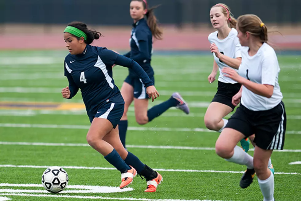 Pine Tree Girls Remain Unbeaten With 2-1 Win Over Mabank