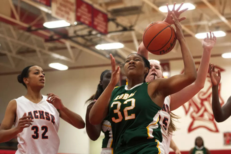 Sachse Pulls Away From Longview in Second Half + Ends Lady Lobos&#8217; Season in Bi-District Round