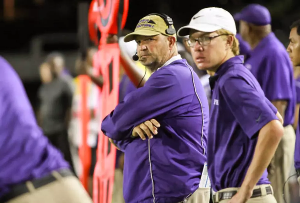 Lufkin Runs Over Lindale, 63-28, in District 16-5A Matchup