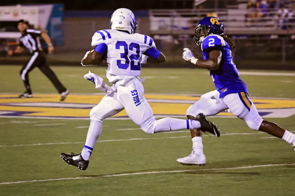 Lindale Defense Puts on a Show in 27-0 Shutout of Chapel Hill