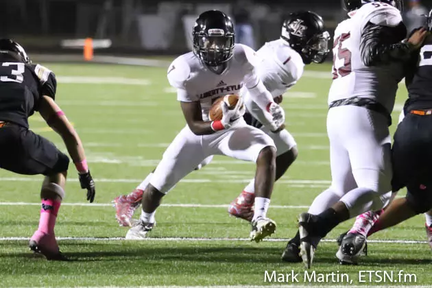 Liberty-Eylau Finishes Off Paris North Lamar For Eighth-Straight Win, 47-29