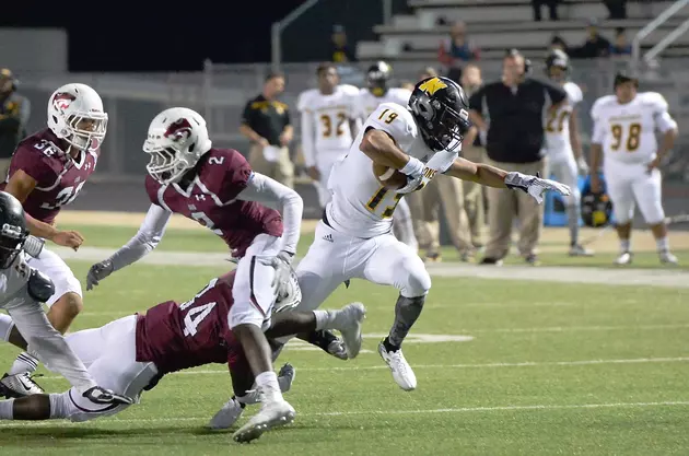 Nacogdoches Keeps Playoff Hopes Alive With 51-21 Domination of Whitehouse