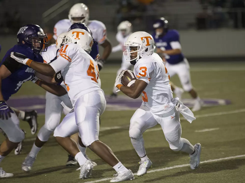 J&#8217;Kardi Witcher, Texas High Move to 2-0 in District With 21-10 Win Over Hallsville