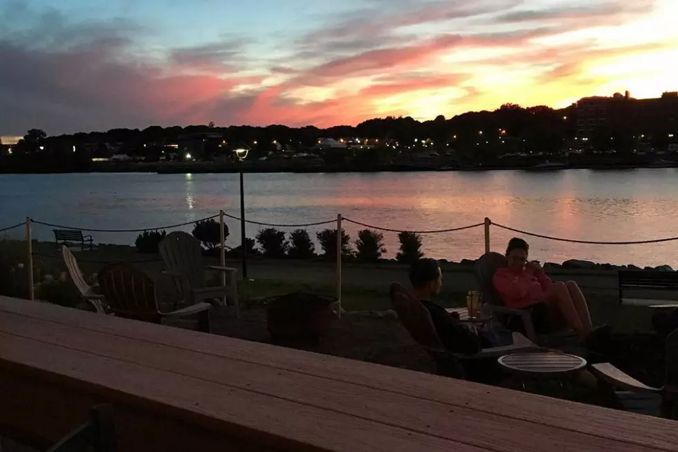 9 Restaurants Where You Can Eat Outside On The Water In Eastern Maine