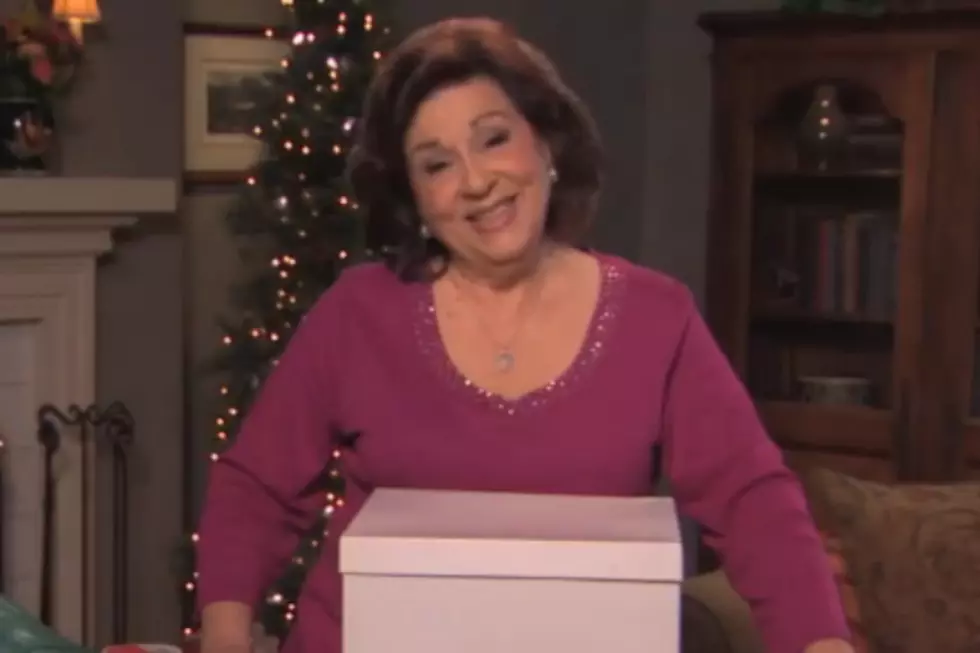 Jimmy Kimmel’s Hilariously Foul-Mouthed Aunt Chippy Teaches Us How to Wrap a Gift [VIDEO]