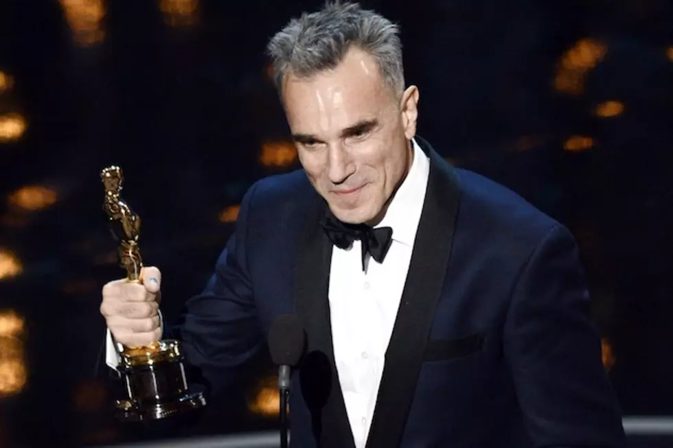 2013 Oscars – Daniel Day Lewis Unsurprisingly Scores Best Actor Win [VIDEO]