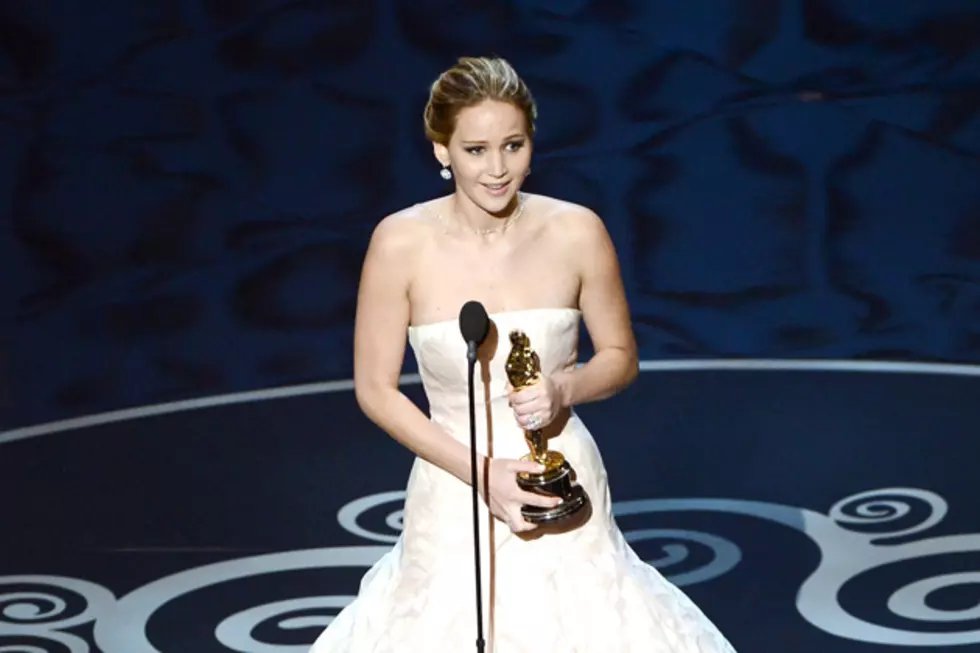 Jennifer Lawrence Wins Best Actress at 2013 Oscars, Remains Adorably Human [VIDEO, GIF]