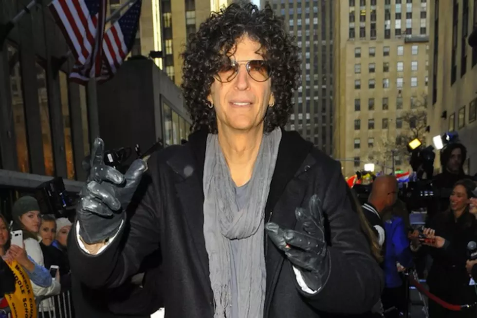 Howard Stern Prefers to Eat Like Our Chimp Overlords Intended – Photo of the Week