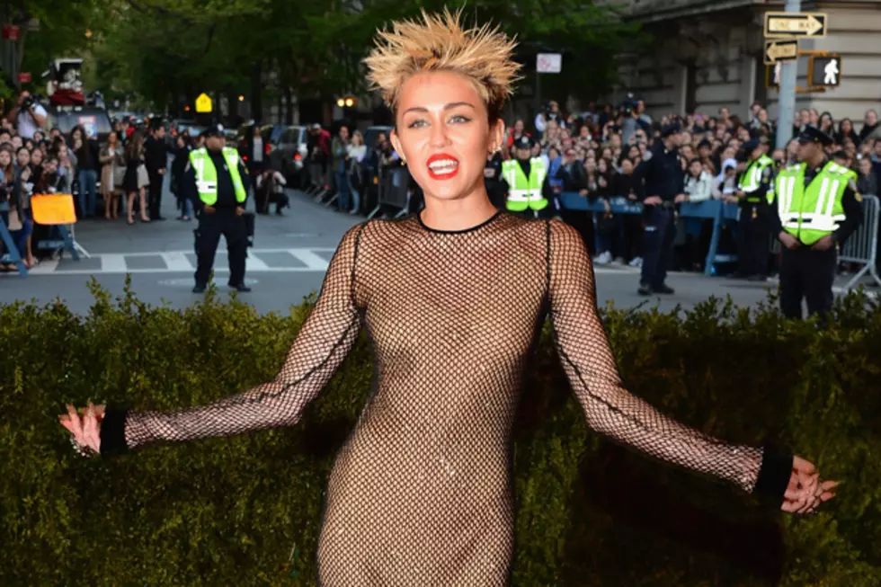 Miley Cyrus Is Pretty Sure She Saw a Ghost