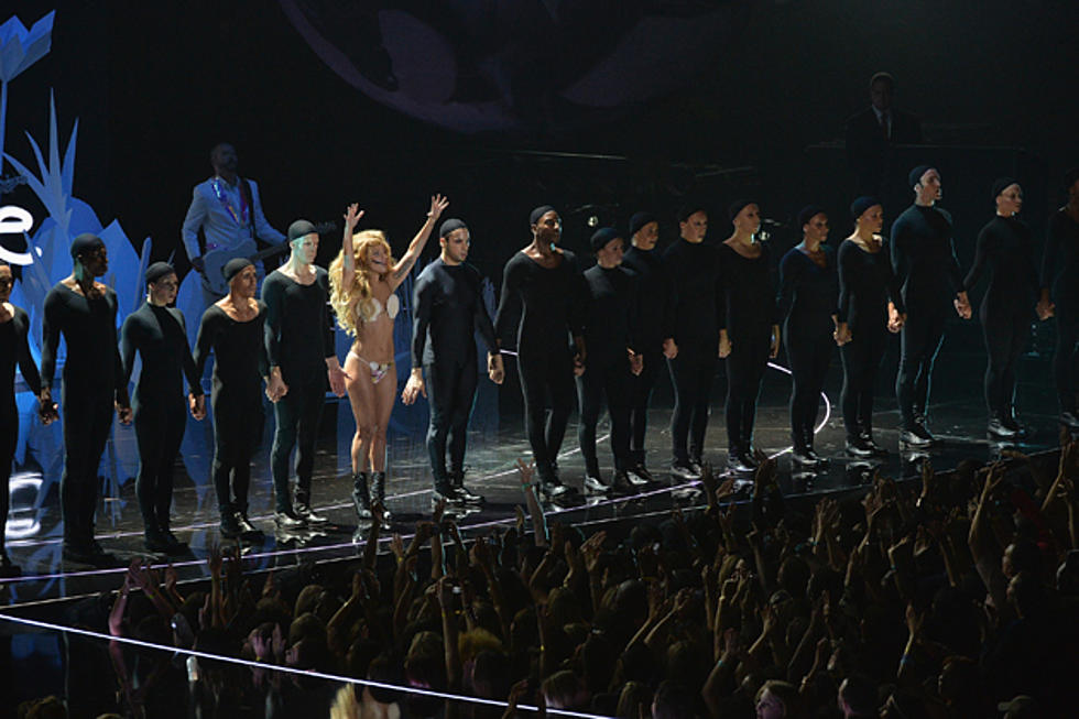 Lady Gaga Earns Her 'Applause' at 2013 MTV Video Music Awards [VIDEO]