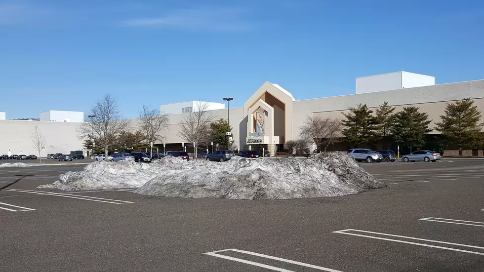The Giant Pile of Snow at Hamilton Mall is Still There