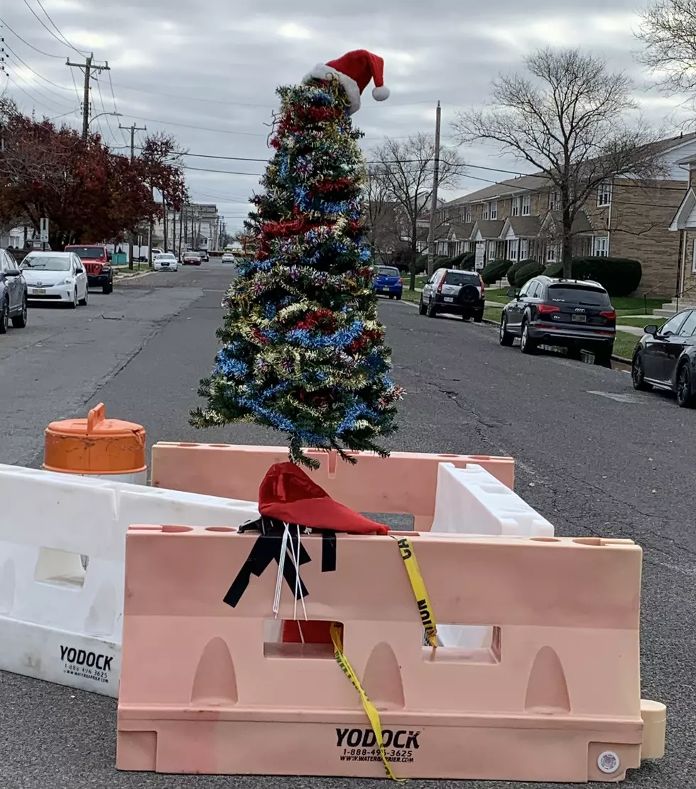Atlantic City Doesn’t Fix Giant Pothole: Place A Christmas Tree