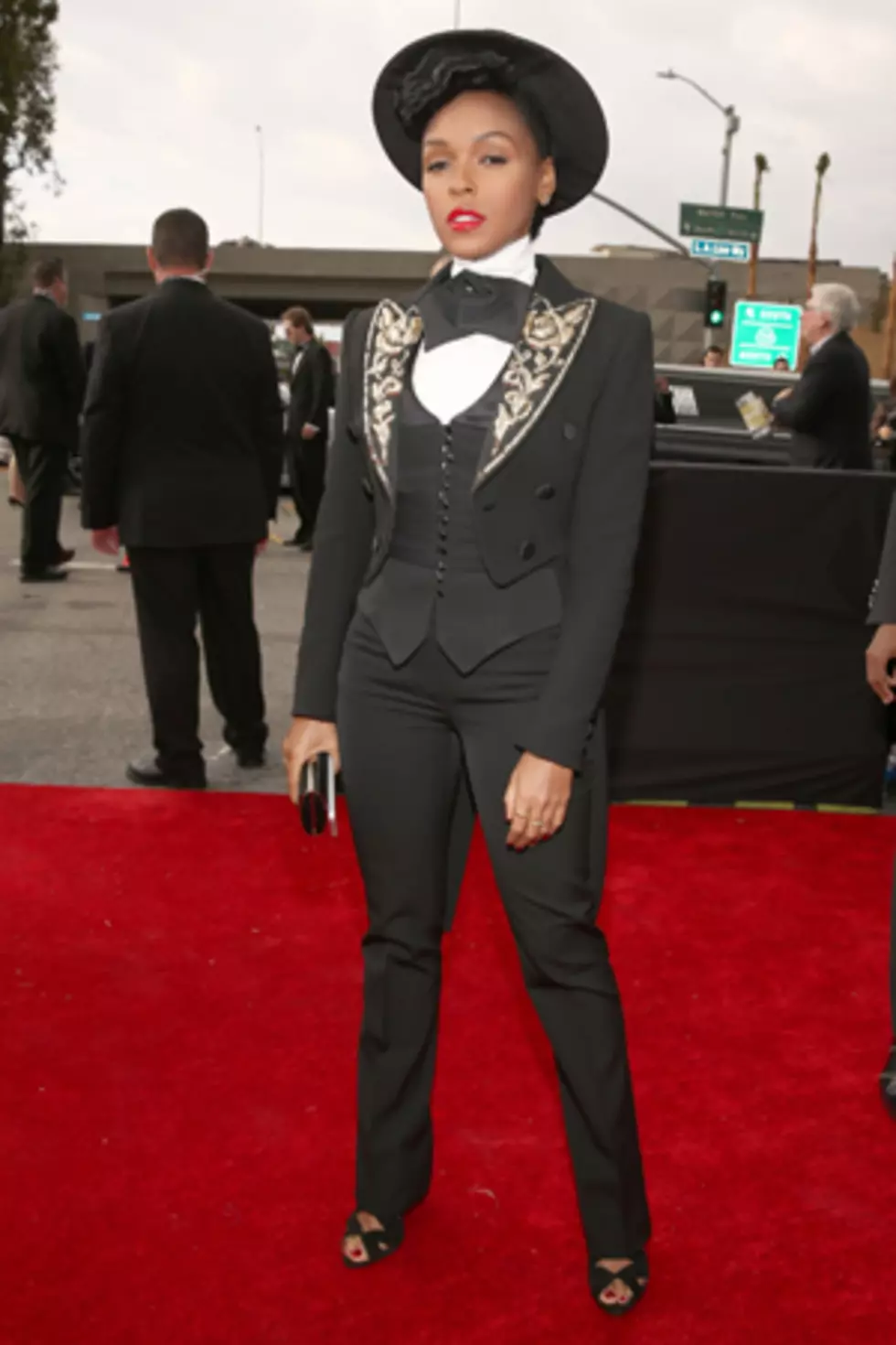 Janelle Monae &#8211; Best Dressed 2013 Grammy Awards