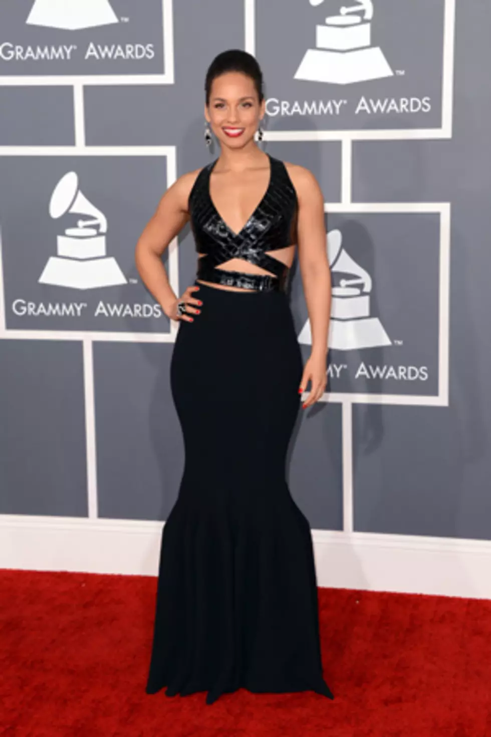 2013 Grammy Awards &#8211; Alicia Keys&#8217; Fashion Evolution