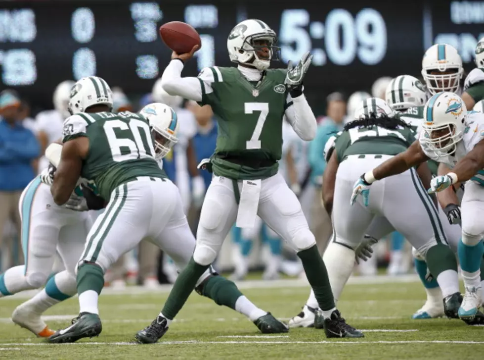 Jets QB Smith Gets Punched By Teammate,Out Several Weeks