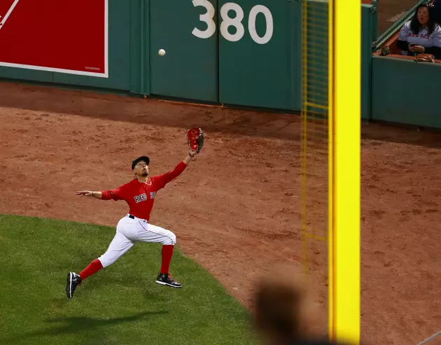 Betts Wins Another Gold Glove [VIDEO]