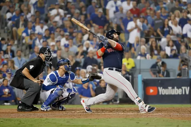Pearce, Moreland Lead Sox To Game 4 Win [VIDEO]