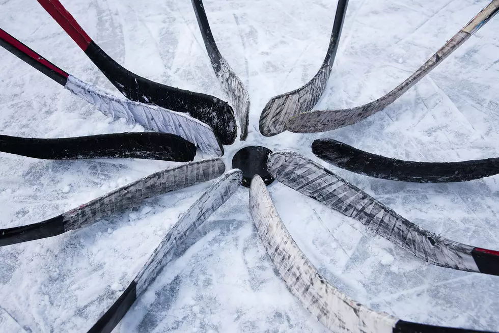 UMaine Women’s Hockey Opens Season with 2-1 Victory Over Holy Cross