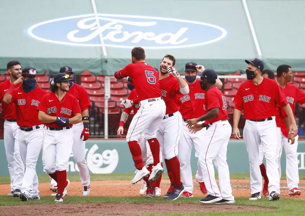 Moreland 2 HRs, walk-off shot sends Red Sox over Toronto 5-3