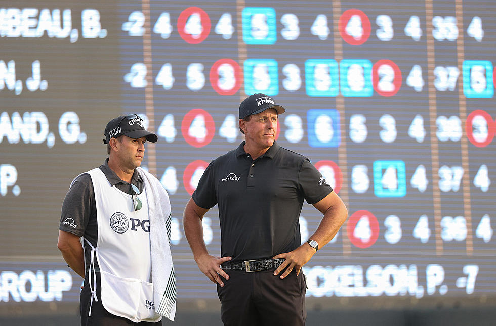 A wild ride for Mickelson and 18 holes away from history