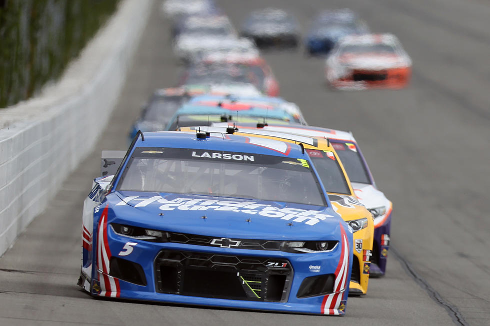 Bowman zips past Larson after late flat and wins at Pocono