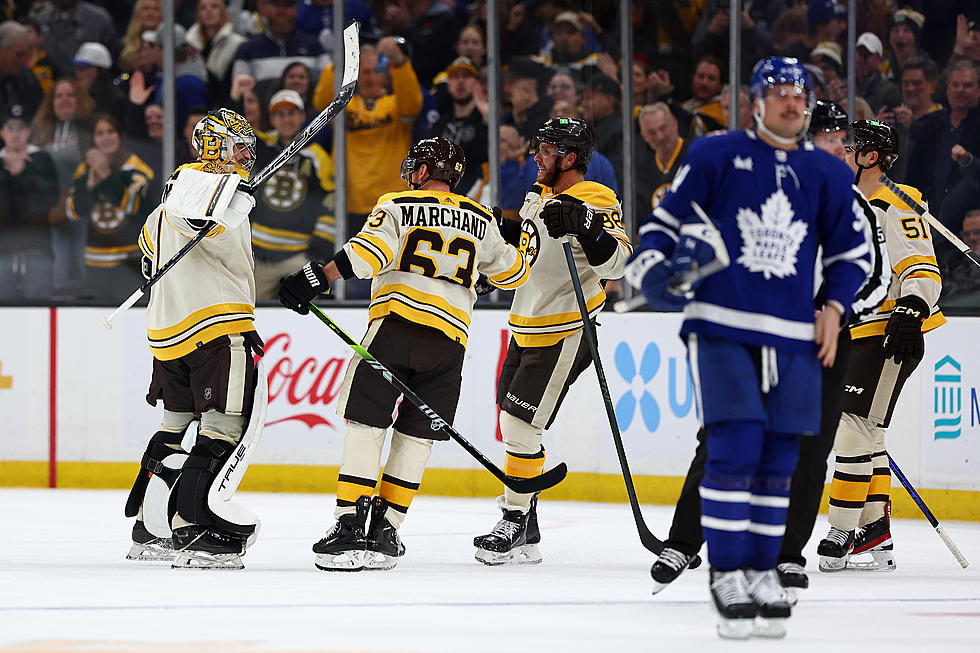 DeBrusk, Coyle Score in the Shootout, Leading the Bruins to a 3-2 Win over the Maple Leafs