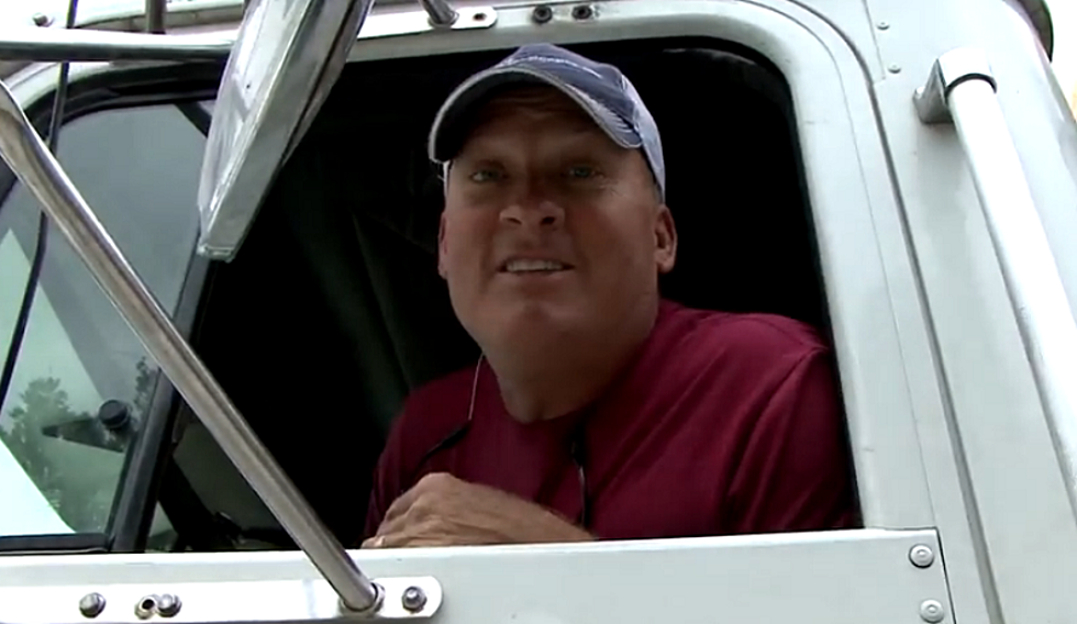 Kevin Fowler TV: ‘Movin’ a Cabin’