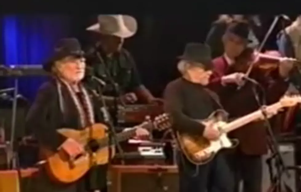 Willie Nelson And Merle Haggard Release ‘Pancho &#038; Lefty’ Thirty-Four Years Ago