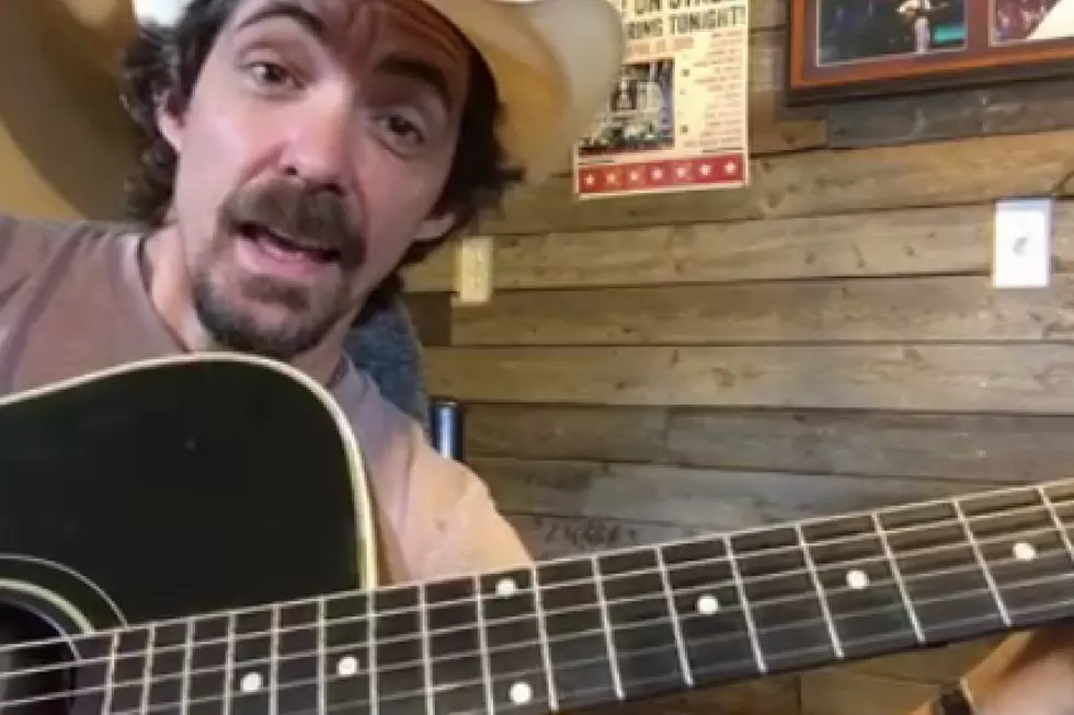 Zane Williams Teaches Us How to Play &#8216;While I Was Away&#8217; [VIDEO]
