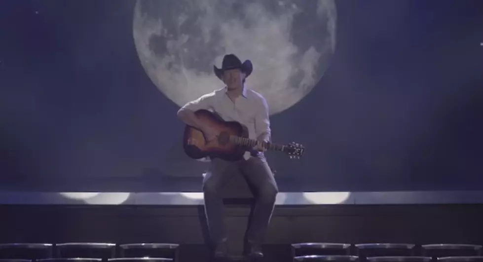 Aaron Watson Shares Touching 'To Be The Moon' Story, Lyric Video