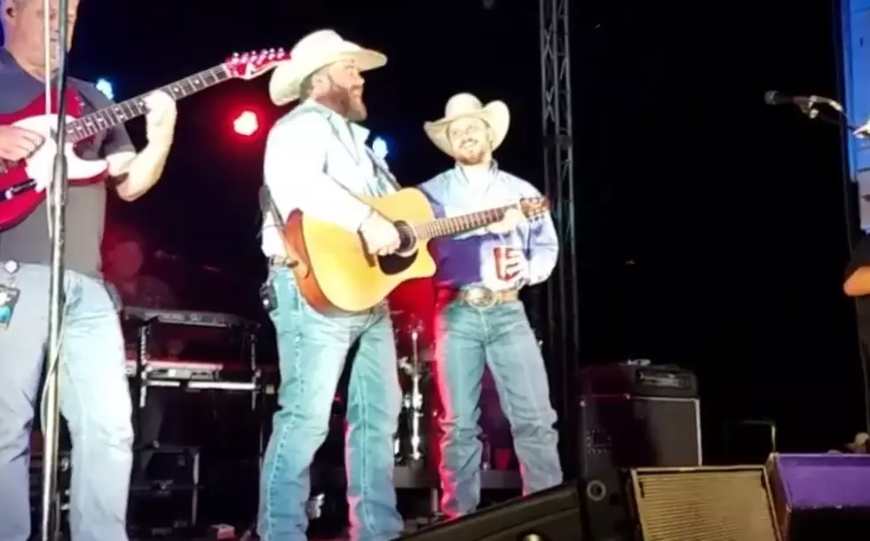 Cody Johnson Stage-Crashes Josh Ward, They Sing ‘Broken Heart’ [DISTANT REPLAY]