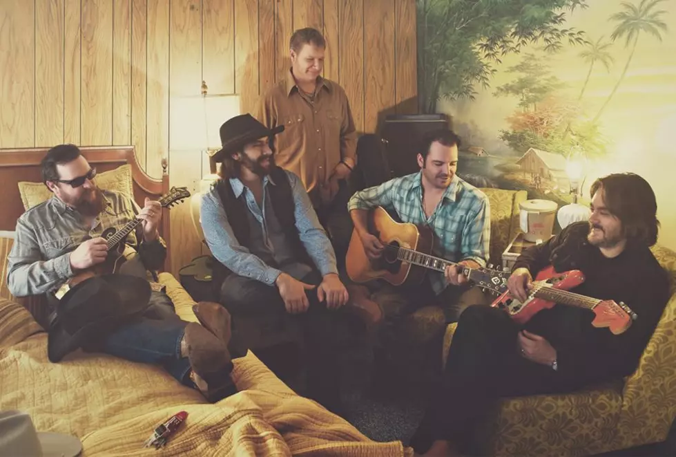 Reckless Kelly Announces ‘Bulletproof Live’, & We Can’t Contain Our Excitement