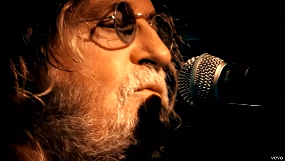 Ray Wylie Hubbard Drops Swampy New ‘Bad Trick’ ft. Ringo Starr, Don Was, Joe Walsh, and Chris Robinson