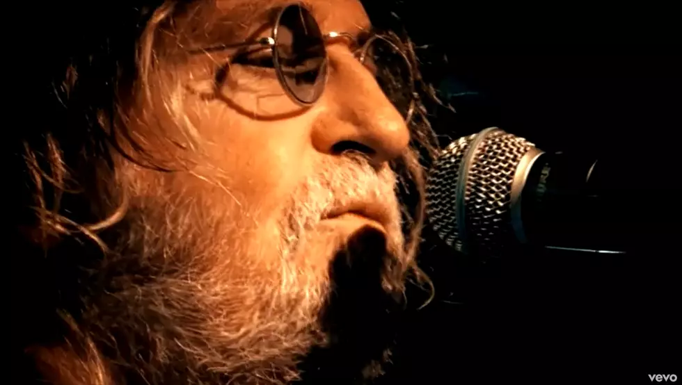 Ray Wylie Hubbard Drops Swampy New 'Bad Trick' ft. Ringo Starr